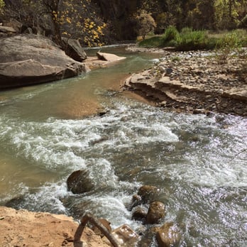 Riverside Walk - Hiking Near Me