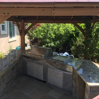 Nine Orange Landscaping - Completed grill area - Landscaping Near Me Nine Orange Landscaping - Completed grill area - Landscaping Near Me