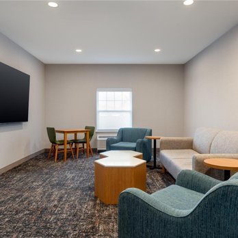 Hampton Inn & Suites Rockland - Meeting Room - Hotels Near Me - Thomaston, Maine Hampton Inn & Suites Rockland - Meeting Room - Hotels Near Me - Thomaston, Maine