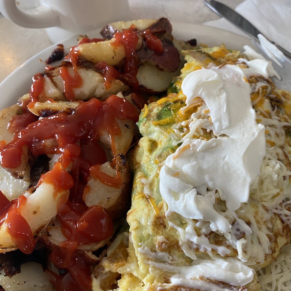 Lil'Bits - The works omelette With home fries - American Near Me - Grover Beach, California Lil'Bits - The works omelette With home fries - American Near Me - Grover Beach, California
