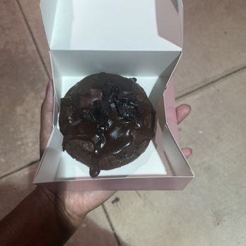 Crumbl - Cedar Park - Bakeries Near Me - Cedar Park, Texas