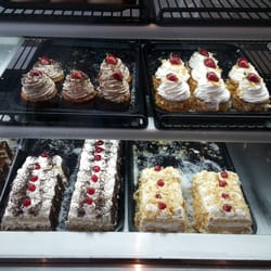 Cafe Pantheon - Nom nom nom.