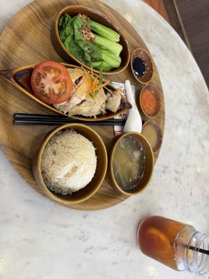 Loy Kee Best Chicken Rice by null