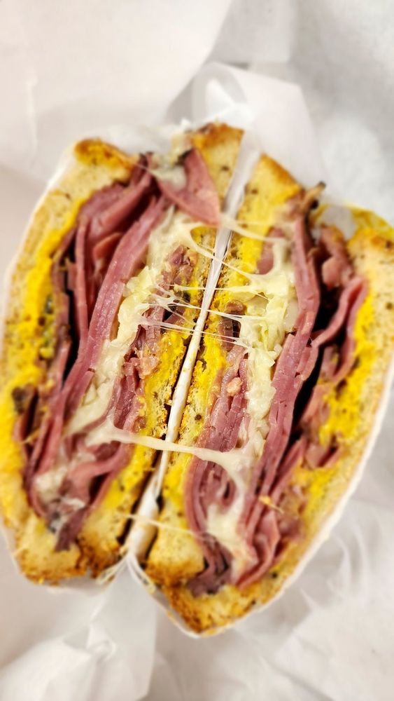 QWIK KORNER DELI GROCERY Updated August 2024 60 Photos & 96 Reviews