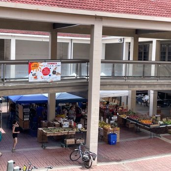Manoa Farmers' Market - Farmers Market Near Me - Honolulu, Hawaii Manoa Farmers' Market - Farmers Market Near Me - Honolulu, Hawaii
