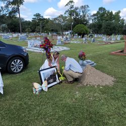 Devine-Trinity - Cremains burial of Minnie Marie.