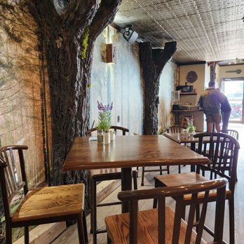 Lostlands Cafe - Inside cafe - Coffee & Tea Near Me - Jasper, Alberta