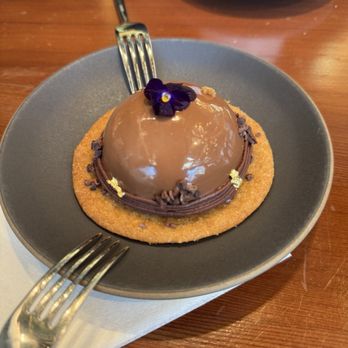 Dandelion Chocolate - Chocolatiers & Shops Near Me - San Francisco, California Dandelion Chocolate - Chocolatiers & Shops Near Me - San Francisco, California