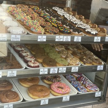 Randy's Donuts - Donuts Near Me - Torrance, California Randy's Donuts - Donuts Near Me - Torrance, California