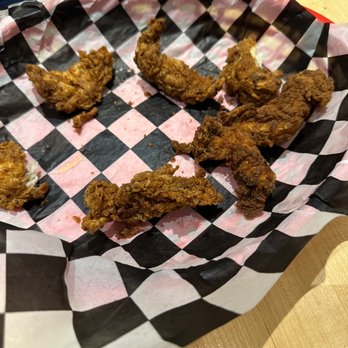 Gateway Market - fried chicken wings in a basket - Grocery Near Me - Des Moines, Iowa Gateway Market - fried chicken wings in a basket - Grocery Near Me - Des Moines, Iowa