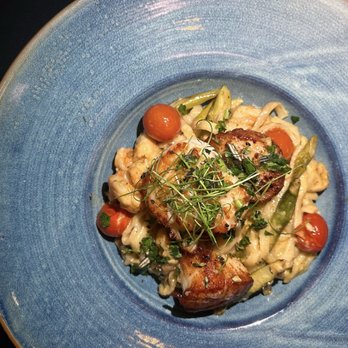 The Crunkleton - Shrimp and scallop pasta - Cocktail Bars Near Me - Charlotte, North Carolina