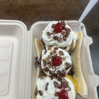 The Comfy Cow - Desserts Near Me - Louisville, Kentucky The Comfy Cow - Desserts Near Me - Louisville, Kentucky
