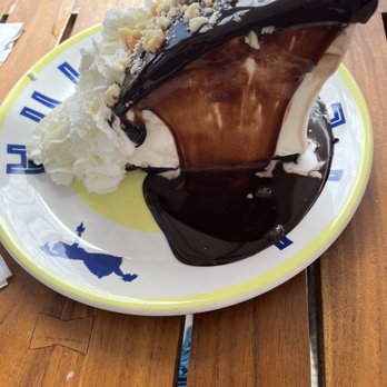Kimo's Maui - Kimo's Original Hula pie - Seafood Near Me - Lahaina, Hawaii