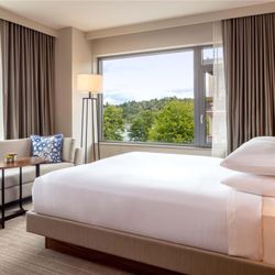 Hyatt Regency - Guest Room