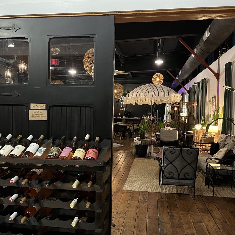 Putnam’s vine/yard - Well-designed industrial chic atmo warmed by fabrics, textiles, plants, and smiling faces pouring your glass. - Wine Bars Near Me - Hartford, Vermont