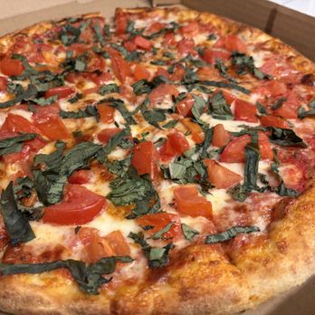 Enzo's Pizzeria - Pizza Margherita! - Pizza Near Me - Los Angeles, California