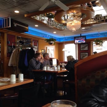 New Archview Restaurant - Ambiance - Breakfast & Brunch Near Me - Chicago, Illinois