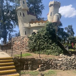 Super cute castle! Super cute castle!