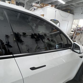 Tint Status - 33 % - Home Window Tinting Near Me - Los Angeles, California Tint Status - 33 % - Home Window Tinting Near Me - Los Angeles, California