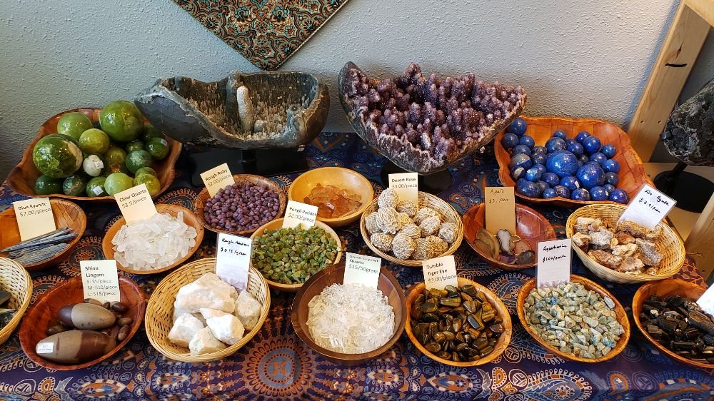 DIVINE GEM Updated August 2024 13 Photos 2035 Oak Bay Avenue