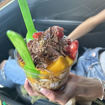 Berry Divine Acai Bowls - Brazilian Soft Serve Bowl - Acai Bowls Near Me - Tucson, Arizona Berry Divine Acai Bowls - Brazilian Soft Serve Bowl - Acai Bowls Near Me - Tucson, Arizona