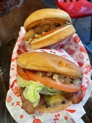 Lil Woody's by null