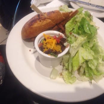 Elixor - Pull pork and black bean chili - Italian Near Me - Laval, Quebec