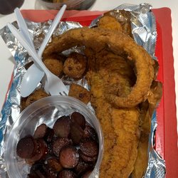 Lou Lou's Seafood - Whiting plate with sides.