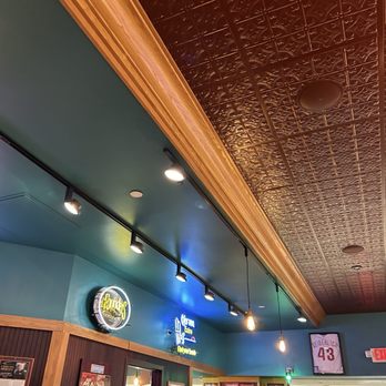 Chickie's & Pete's - Inside area - New American Near Me - Philadelphia, Pennsylvania
