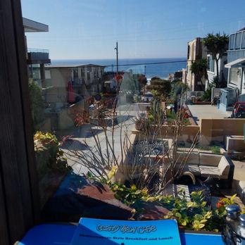 Ocean View Café - Beautiful day at the Ocean Cafe! - Breakfast & Brunch Near Me - Manhattan Beach, California Ocean View Café - Beautiful day at the Ocean Cafe! - Breakfast & Brunch Near Me - Manhattan Beach, California
