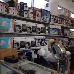 The Parkway Outlet - Lots of electronic equipment at good prices.