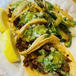 Los Gallos Taqueria