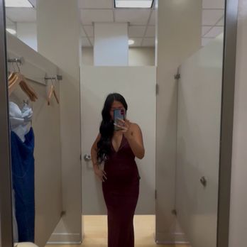 Windsor - Women's Clothing Near Me - Northridge, California
