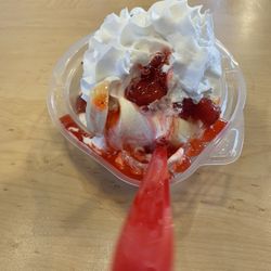 DQ Grill & Chill Restaurant - Banana split