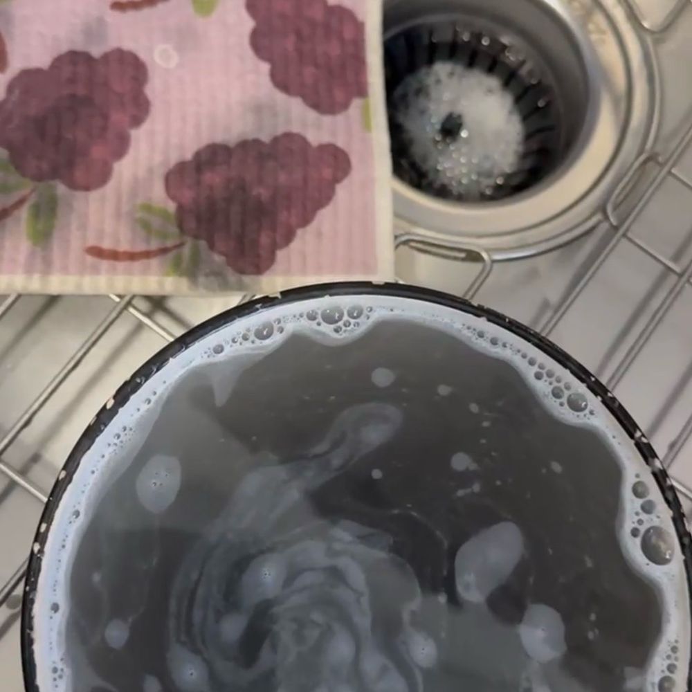 Top Level Cleaners and Handyman Services - Black water from re-cleaning the oven myself - Home Cleaning Near Me - Honolulu, Hawaii Top Level Cleaners and Handyman Services - Black water from re-cleaning the oven myself - Home Cleaning Near Me - Honolulu, Hawaii