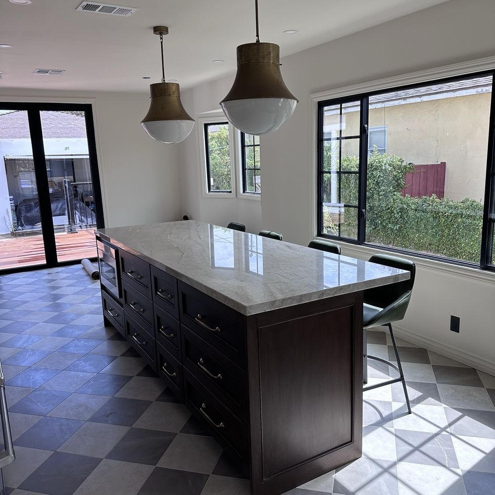 SoCal Kitchen Cabinets - Kitchen island - Cabinetry Near Me - Los Angeles, California