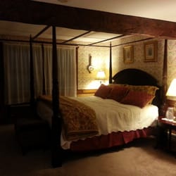 The Penny House Inn - awesome rustic chic captains quarters, huge king size 4 post bed. so comfy!