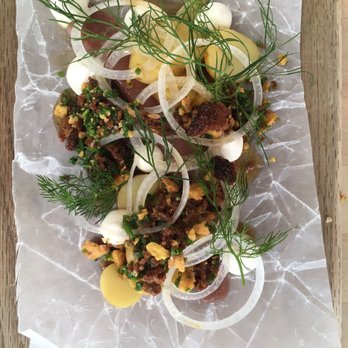 PIGA - Matjessillen var god om än lite originell. Hamburgaren var överarbetad. Annars ett trevligt ställe - Scandinavian Near Me - Eriksberg, O
