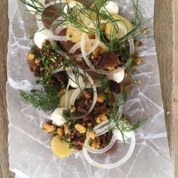 PIGA - Matjessillen var god om än lite originell. Hamburgaren var överarbetad. Annars ett trevligt ställe