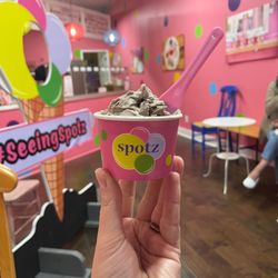 Spotz Gelato - Cookies & Cream