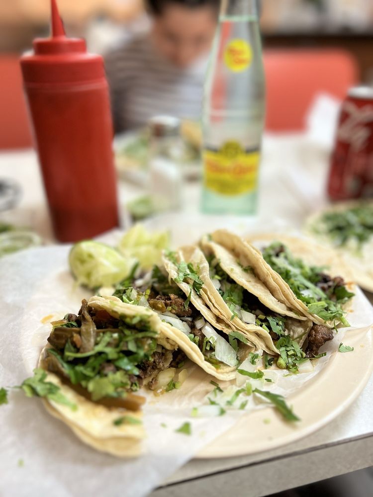 TACOS LA BALA Updated July 2024 382 Photos & 447 Reviews 5800