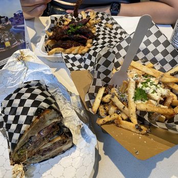 Pinnacle Wagyu Deli - Cheesesteak, Truffle Fries, Wagyu Fries - Delis Near Me - Montreal, Quebec