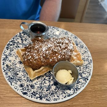 Tupelo Honey - Chicken on waffle - Southern Near Me - Columbia, South Carolina Tupelo Honey - Chicken on waffle - Southern Near Me - Columbia, South Carolina
