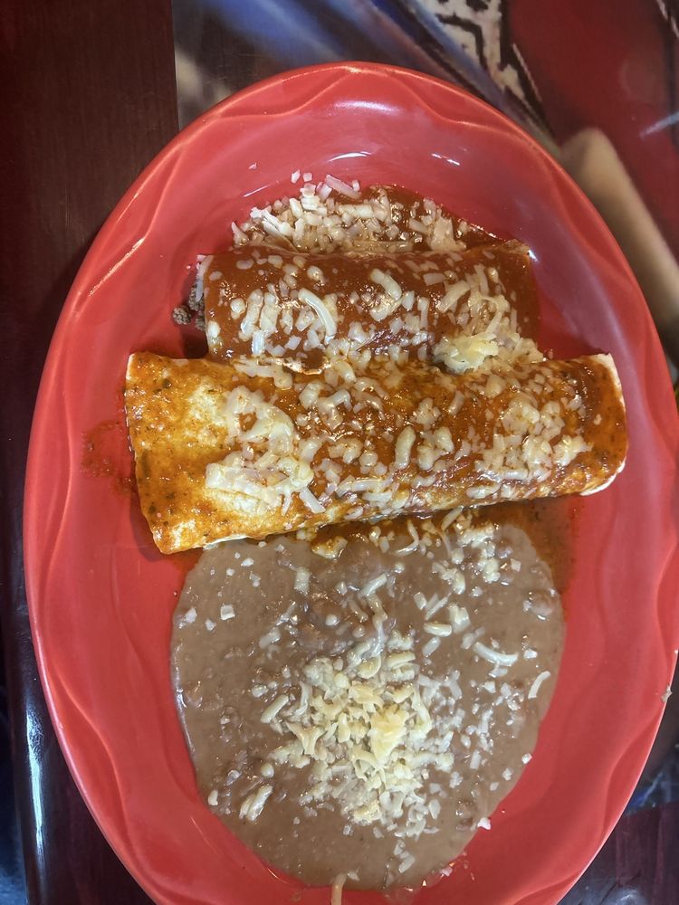 Social spots from El Azteca