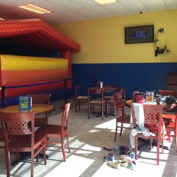 Bangin Bungee Kidz Zone - Nice seating area
