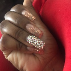 Lisa's Nails - Nails