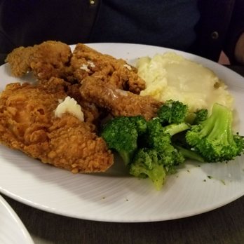 CAFÉ - Fried chicken dinner - Cafes Near Me - Battle Creek, Michigan CAFÉ - Fried chicken dinner - Cafes Near Me - Battle Creek, Michigan