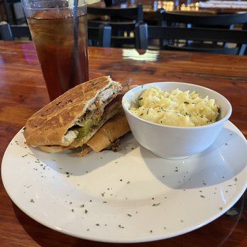 Shadowlawn Eats - New American Near Me - Virginia Beach, Virginia Shadowlawn Eats - New American Near Me - Virginia Beach, Virginia