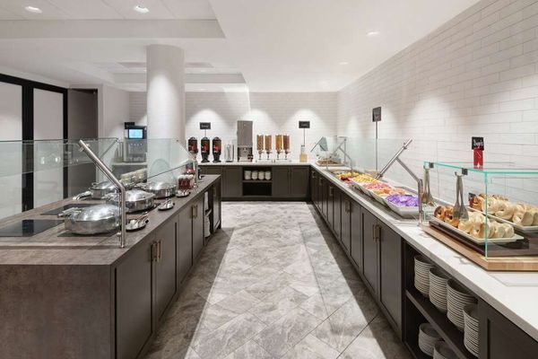 Embassy Suites by Hilton Tysons Corner by null