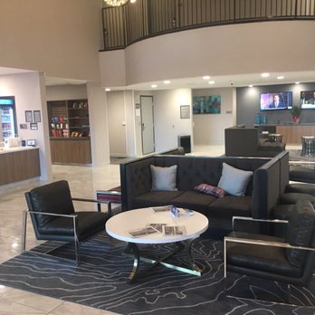 Best Western Plus Coalinga Inn - Clean lobby - Hotels Near Me - Coalinga, California Best Western Plus Coalinga Inn - Clean lobby - Hotels Near Me - Coalinga, California